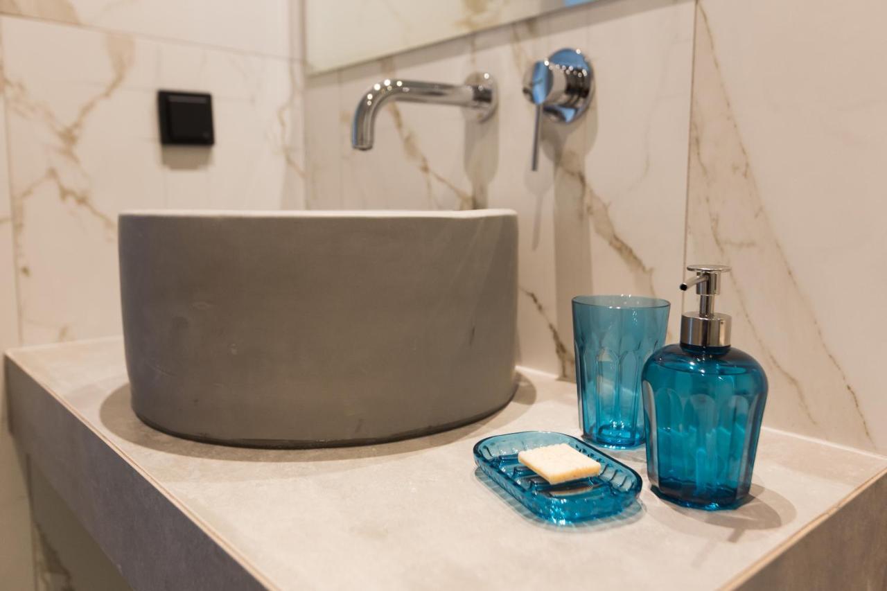 Aparthotel 12 Reasons Why Metaxourgeio Athen Exterior foto